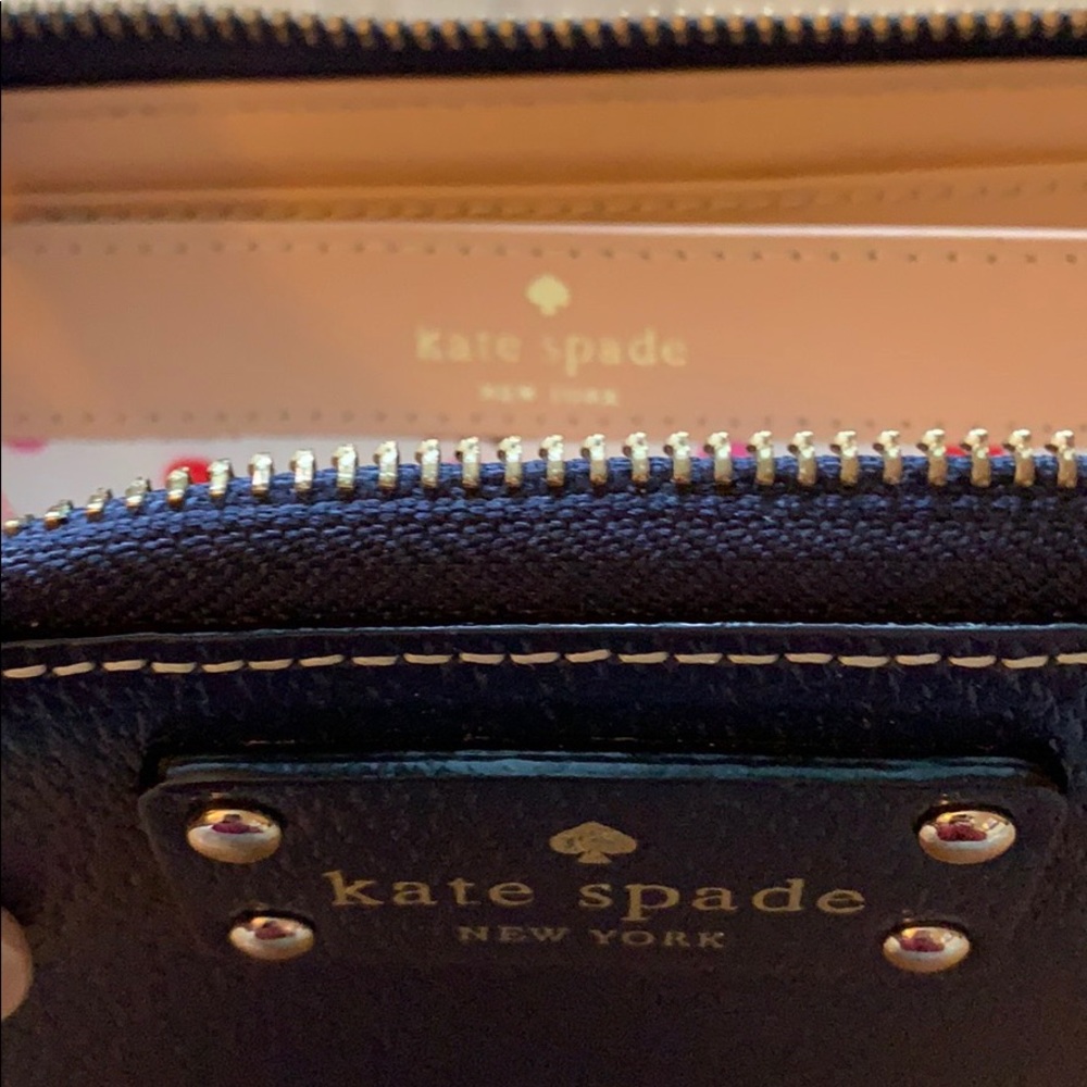 Kate Spade Wallet - Picture 6 of 7